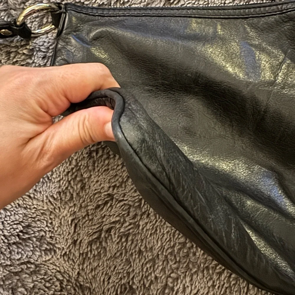 MARC JACOBS Vintage Turn Key Leather Crossbody Bag